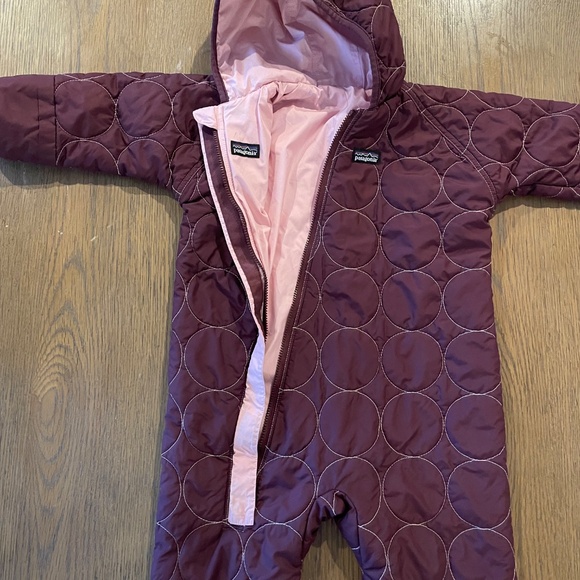 Patagonia reversible snowsuit - Picture 3 of 3